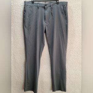 Kenneth Cole Men's Gray Golf Pants Size 38x32 WAIST-18 INSEAM-31 RISE-12